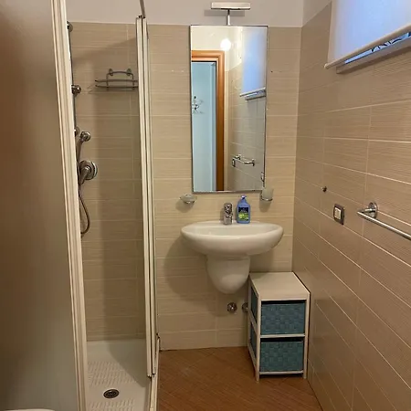 Casa Frontemare Roseto Appartamento *