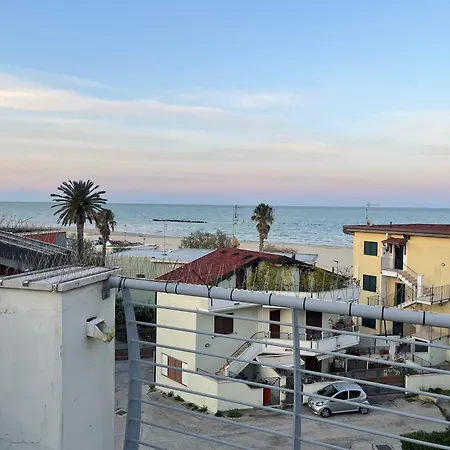 Apartment Casa Frontemare Roseto Roseto Degli Abruzzi
